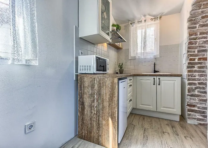 With Balcony * Split